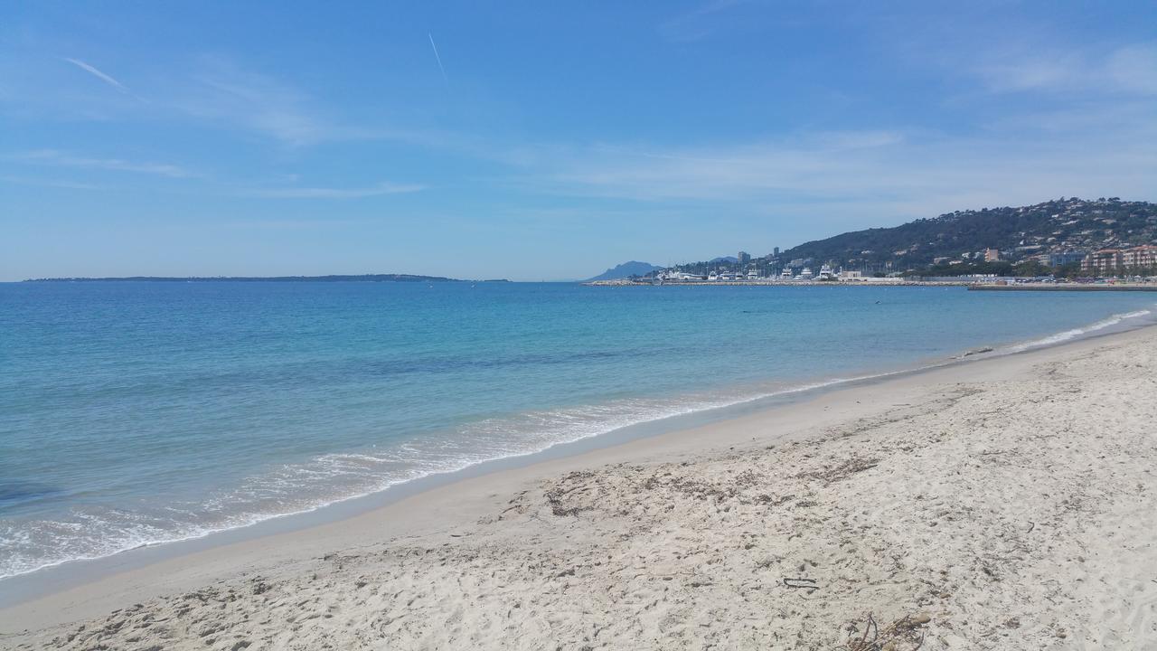 Appartement Les Pins Bleus à Juan-les-Pins Extérieur photo