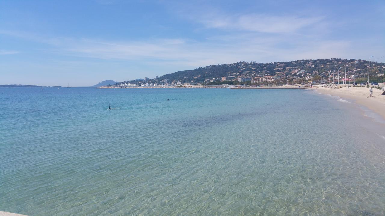 Appartement Les Pins Bleus à Juan-les-Pins Extérieur photo