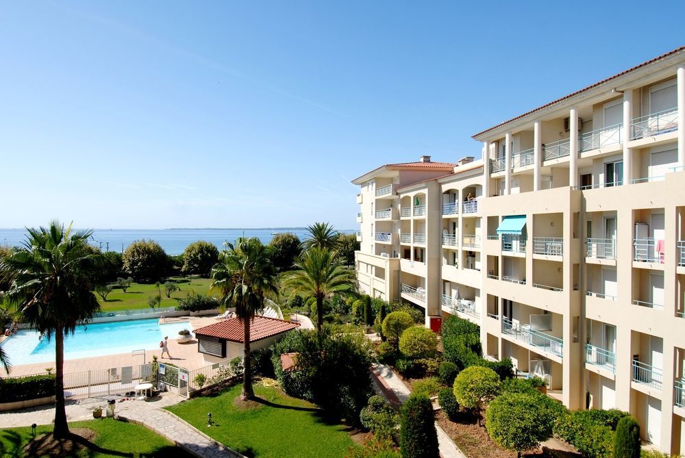 Appartement Les Pins Bleus à Juan-les-Pins Extérieur photo