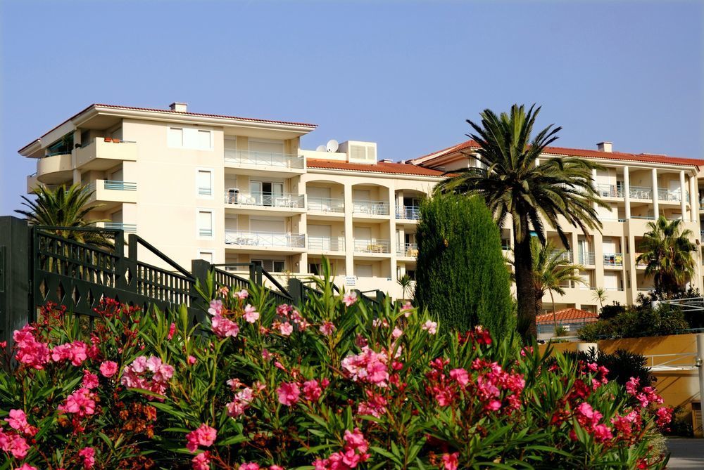 Appartement Les Pins Bleus à Juan-les-Pins Extérieur photo