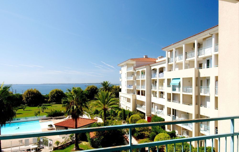 Appartement Les Pins Bleus à Juan-les-Pins Extérieur photo